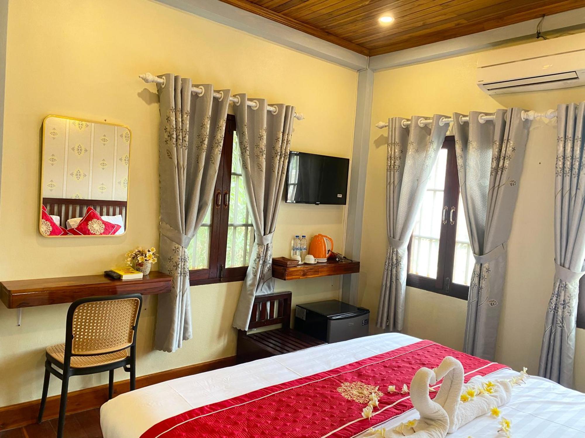 Golden Sun Boutique Hotel 루앙프라방 외부 사진