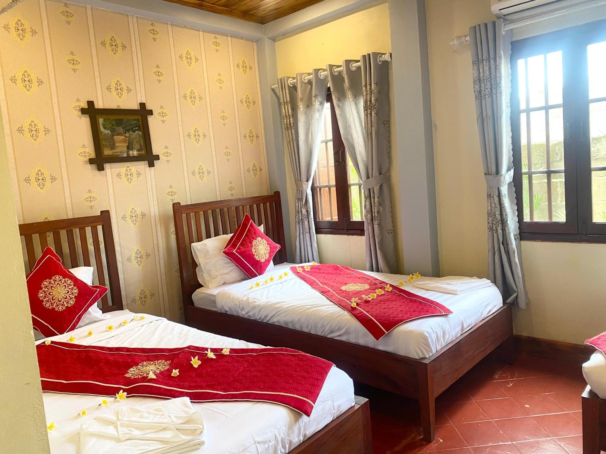 Golden Sun Boutique Hotel 루앙프라방 외부 사진