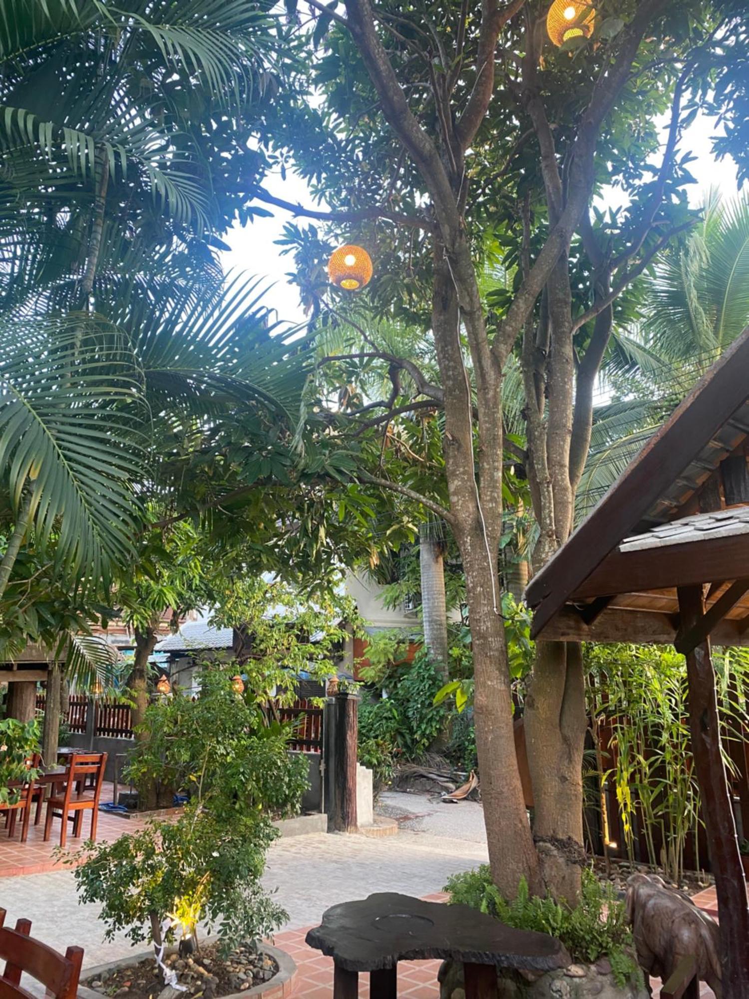 Golden Sun Boutique Hotel 루앙프라방 외부 사진