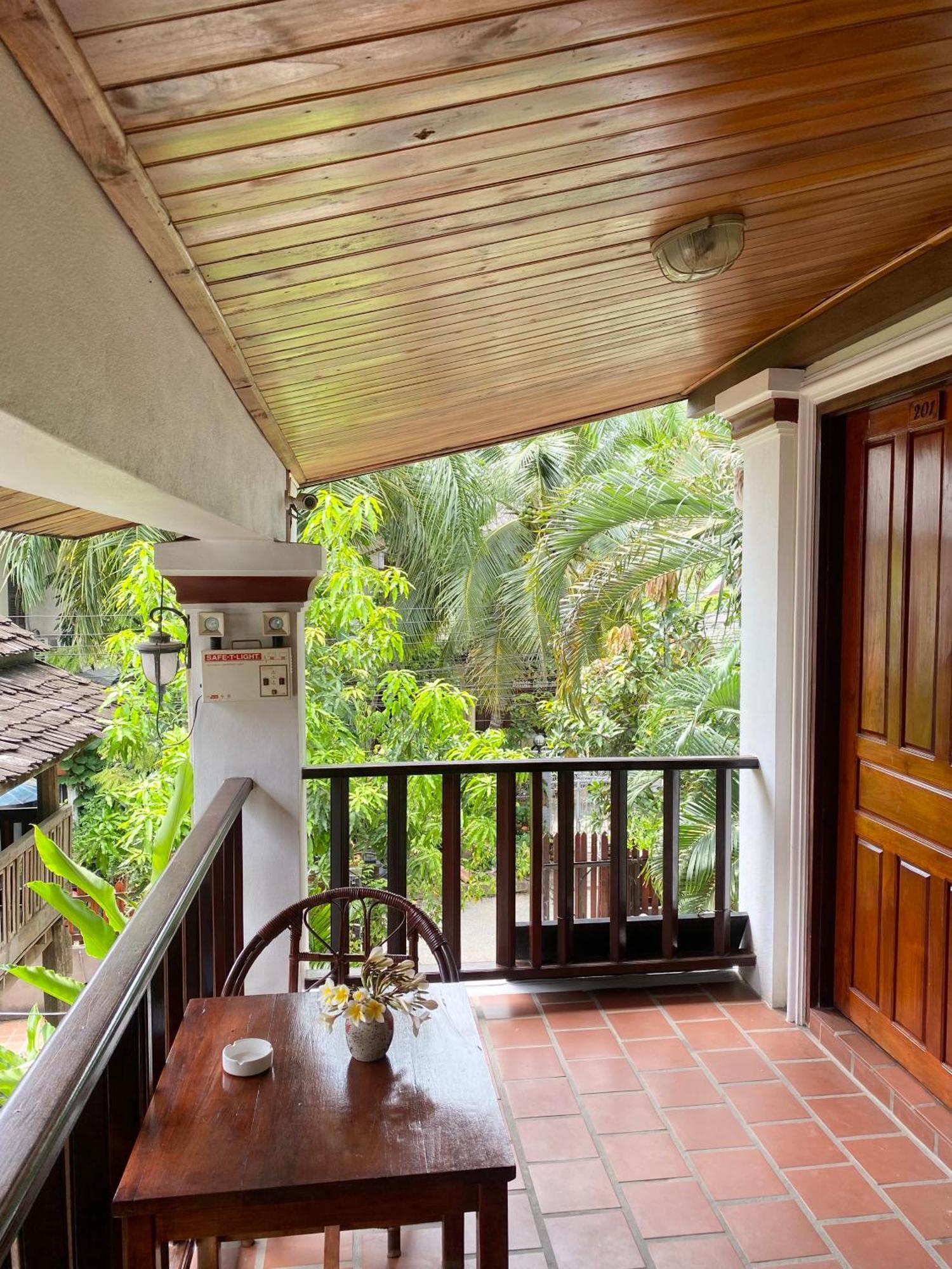 Golden Sun Boutique Hotel 루앙프라방 외부 사진