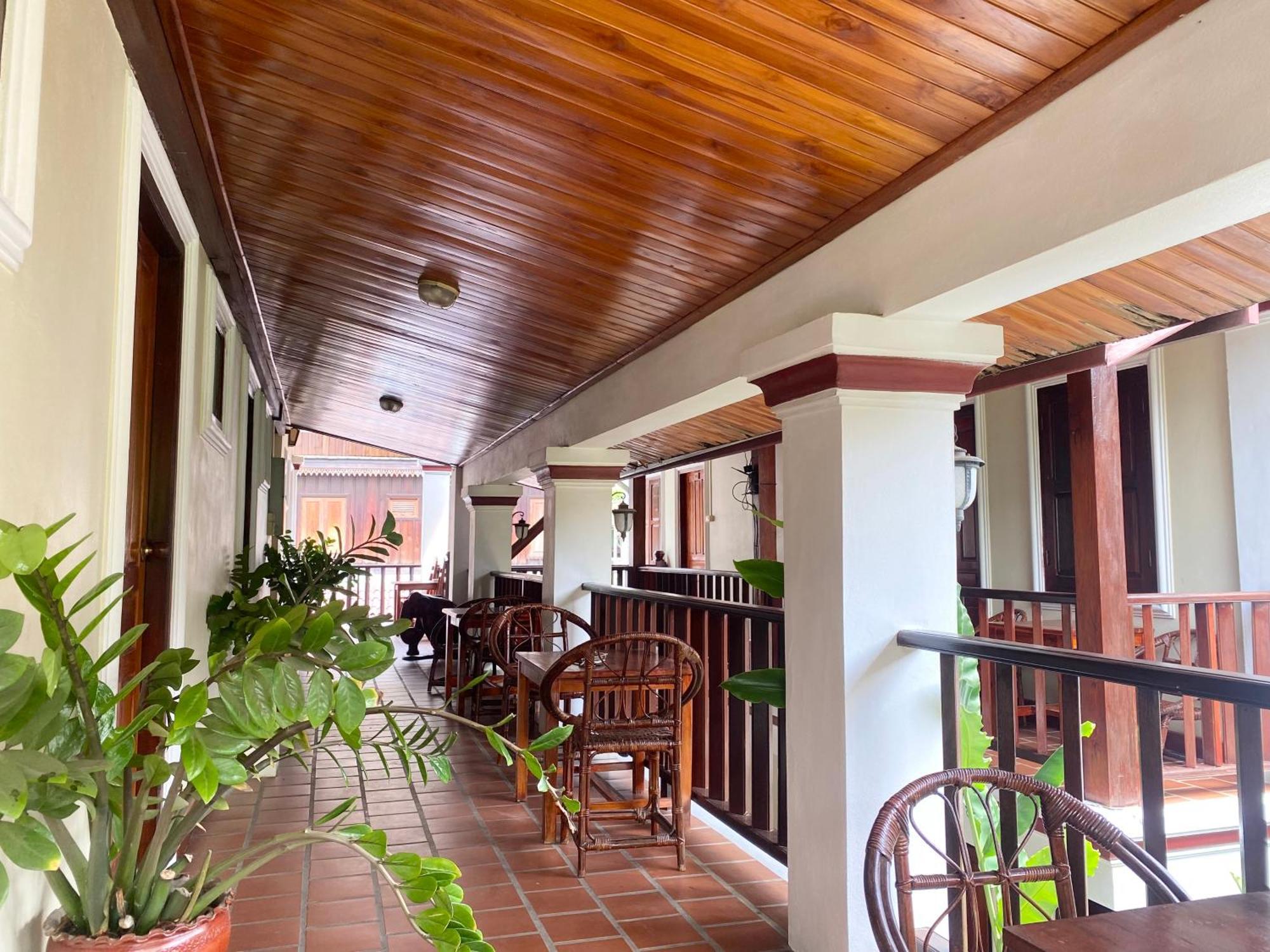 Golden Sun Boutique Hotel 루앙프라방 외부 사진