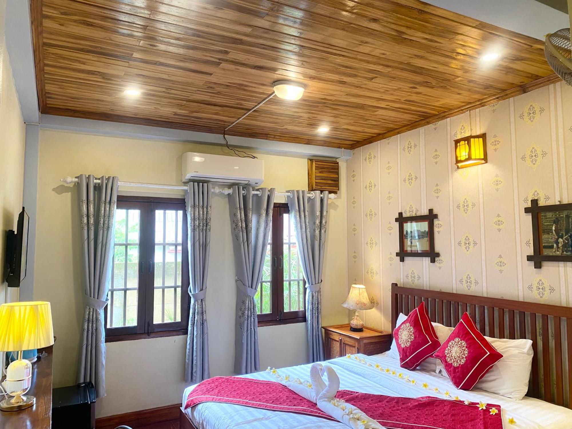 Golden Sun Boutique Hotel 루앙프라방 외부 사진