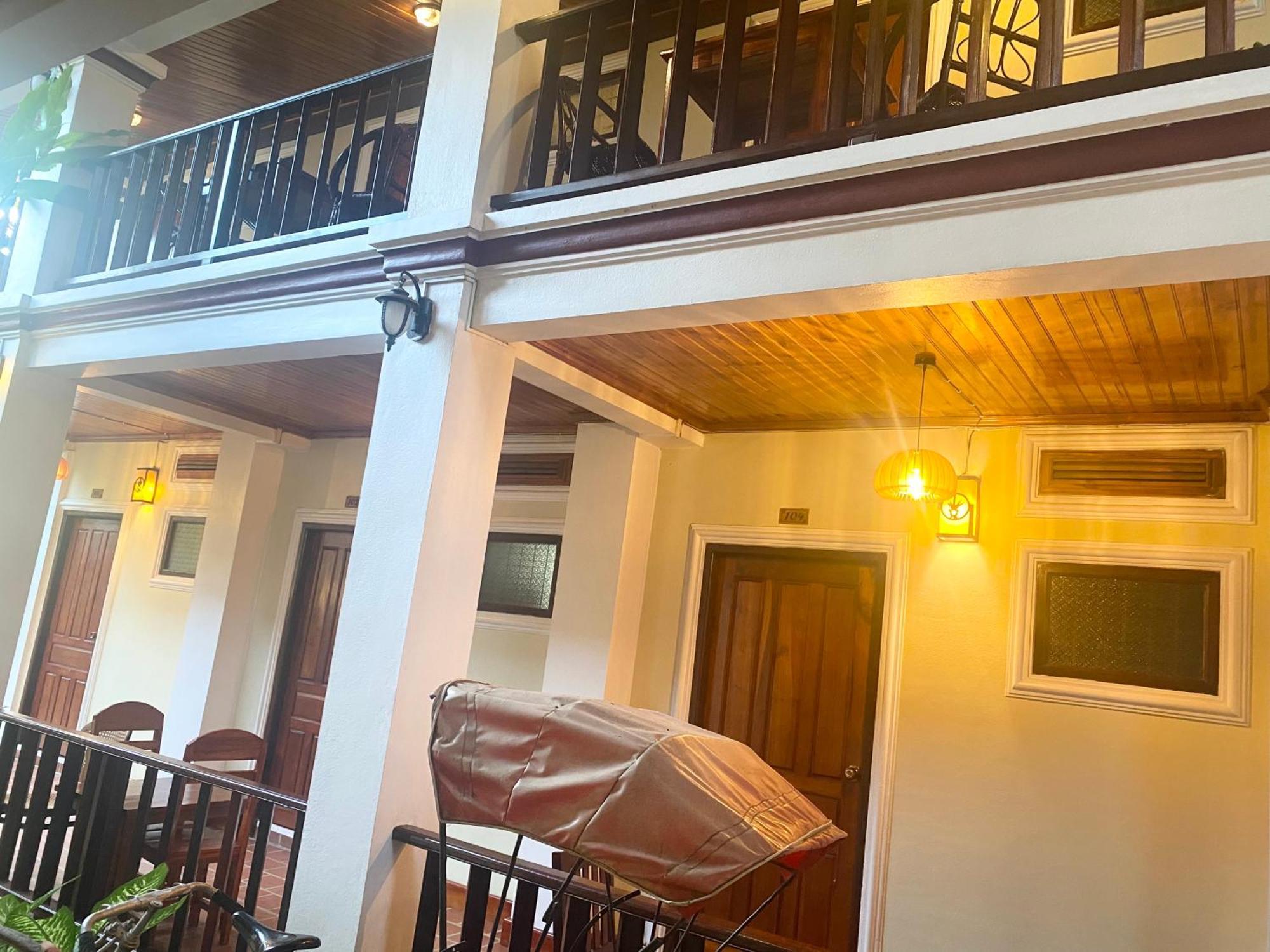 Golden Sun Boutique Hotel 루앙프라방 외부 사진