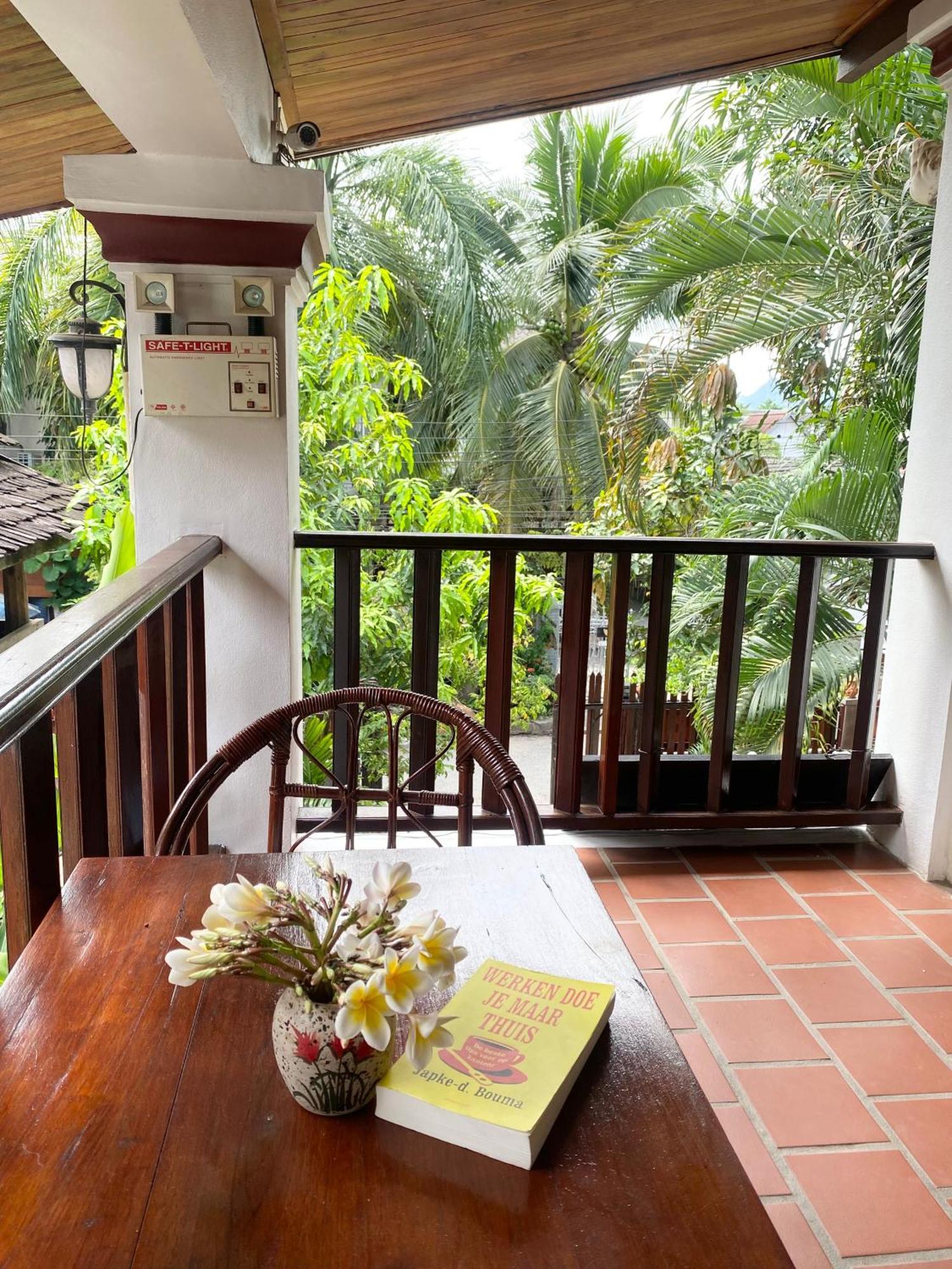 Golden Sun Boutique Hotel 루앙프라방 외부 사진