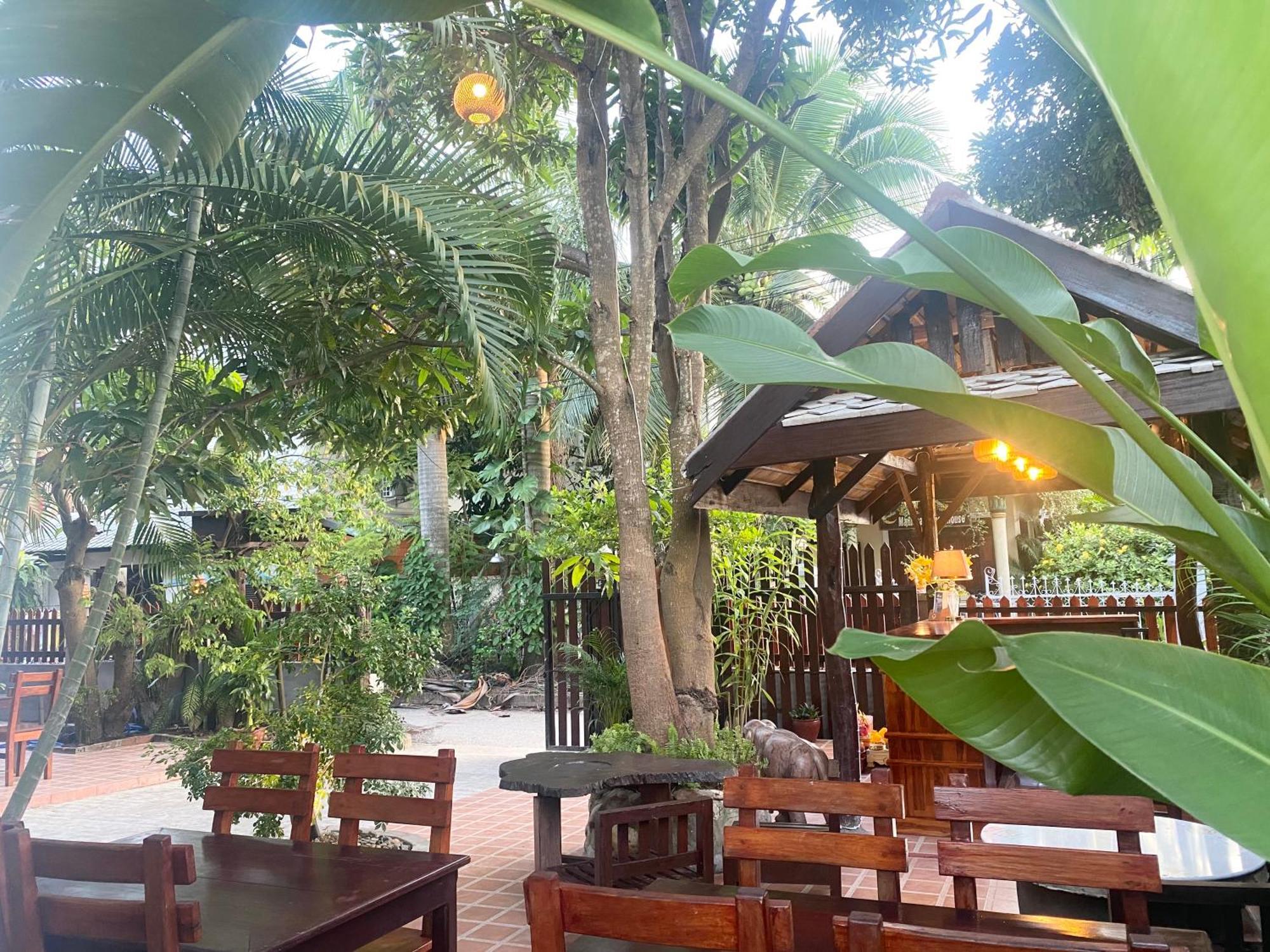 Golden Sun Boutique Hotel 루앙프라방 외부 사진