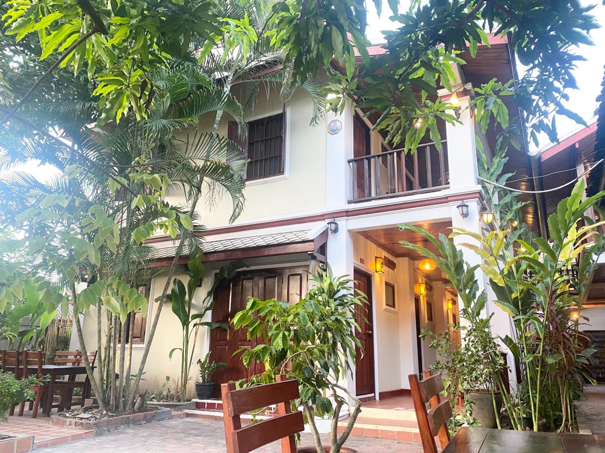 Golden Sun Boutique Hotel 루앙프라방 외부 사진