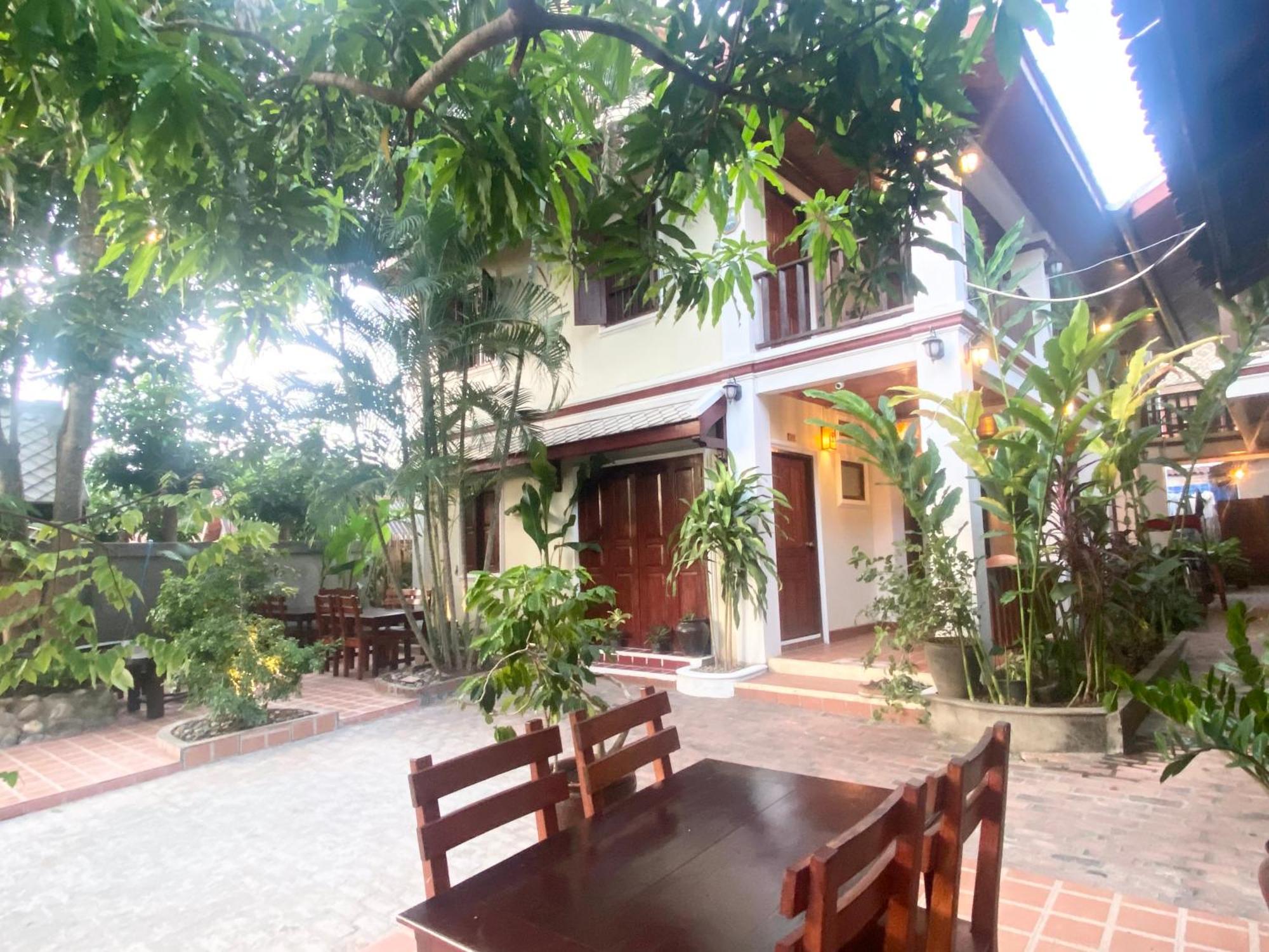 Golden Sun Boutique Hotel 루앙프라방 외부 사진